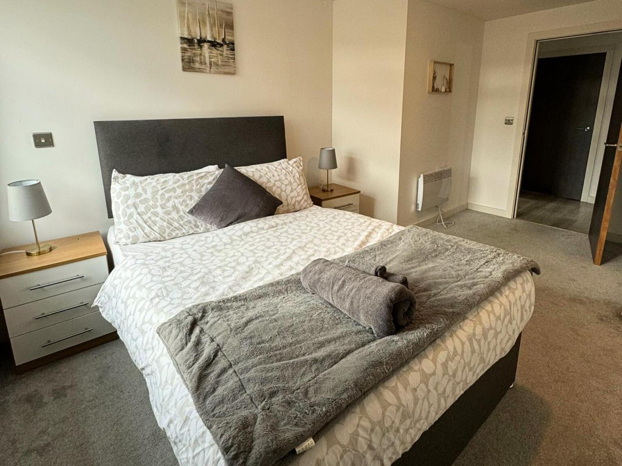 Apartment Stunning 2 Bed In Centre With Free Parking - Sleeps 7 Bradford (West Yorkshire)