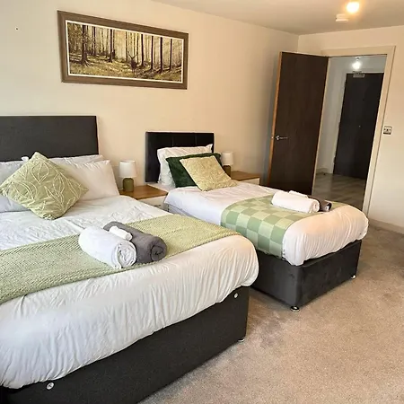 Stunning 2 Bed In City Centre With Free Parking - Sleeps 7 Bradford  Exterior foto