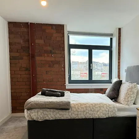 Stunning 2 Bed In City Centre With Free Parking - Sleeps 7 Bradford  Exterior foto